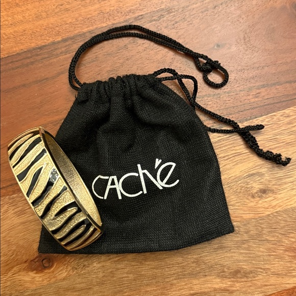 Cache Zebra Pattern Gold and Black Bangle - Picture 9 of 9